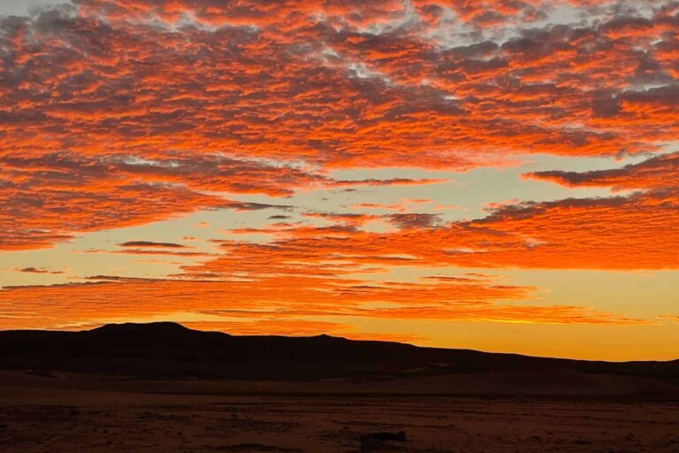 Sonnenuntergang auf Wüstentour